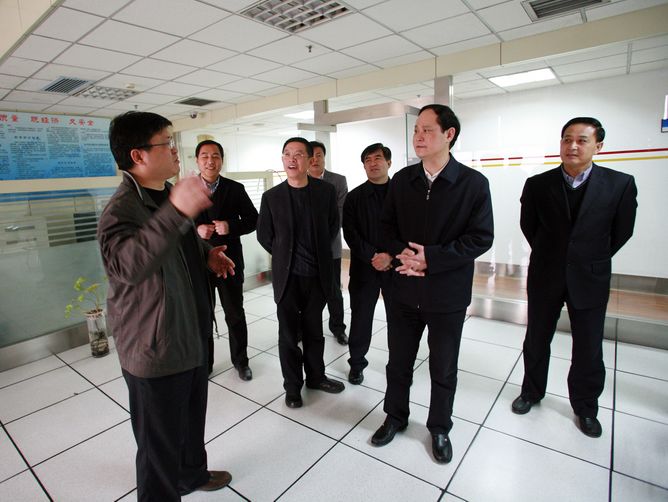 赵启全调研政风行风热线工作